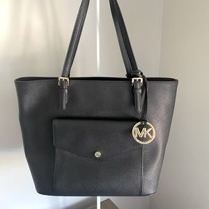 Michael Kors Jet Set Medium Tote